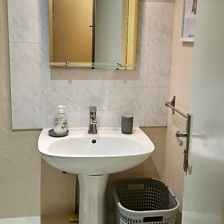 Grand Confort Pour 3 Personnes Linge En Option ברסלונט